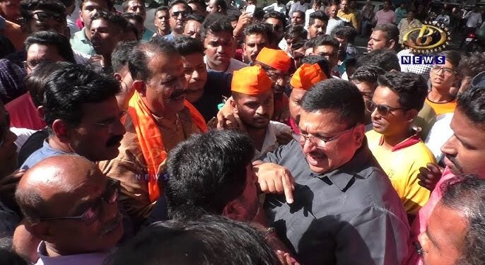 स्टेटस वरून कोल्हापुरात वाद, हिंदुत्ववादी संघटनांकडून कोल्हापूर बंदचा इशारा….