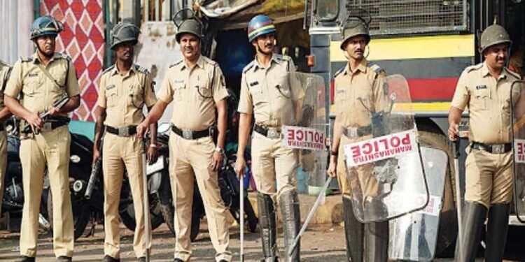 ब्रेकींग : सोलापूरच्या सिद्धेश्वर साखर कारखान्याच्या 1 एक किलोमीटर परीसरात जमावबंदी ; पोलीस आयुक्तांचा काढलेला आदेश पहा