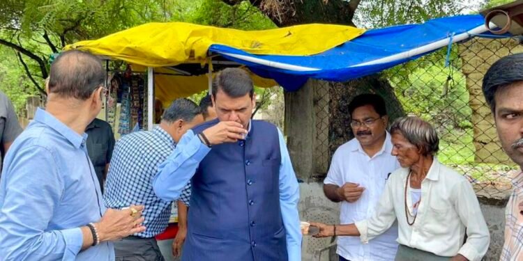 नागपुरी जीवनाचा’ महत्त्वाचा भाग – टपरी चाय, तीही पावसाळ्यात..