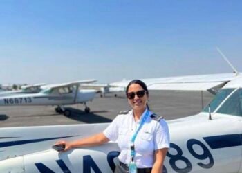 कर्ज काढून शरद पोंक्षेंची मुलगी झाली पायलट, पोस्ट शेअर करत व्यक्त केल्या भावना…