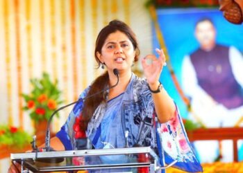 Live | काँग्रेसच्या ऑफरनंतर पंकजा मुंडे पत्रकार परिषद लाईव्ह….