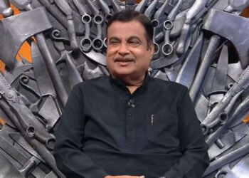 नितीन गडकरी ‘खुप्ते तिथे गुप्ते’ कार्यक्रमातून..