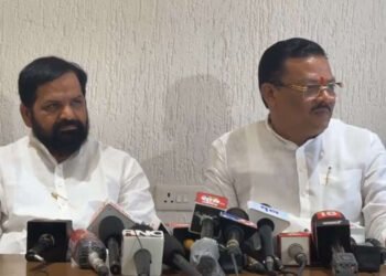 LIVE : अपात्रतेच्या संदर्भातील नोटिशीला काय उत्तर देणार? शिंदेंच्या शिवसेनेचे प्रवक्ते संजय शिरसाठ, भरतशेठ गोगावले लाइव्ह