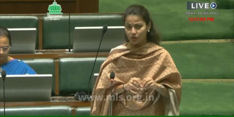 आमदार प्रणिती शिंदे यांनी अधिवेशनामध्ये सिटीस्कॅन मशीनचा प्रश्न मांडला….