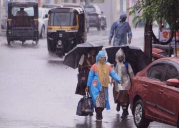 सोलापूर दिवसभर रिमझिम….