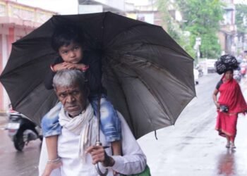 सोलापूरात दिवसभर सतत पावसाची रिपरिप सुरू….