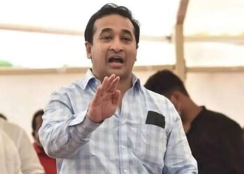 LIVE : आमदार नितेश राणे लाईव्ह; केल्या अनेक टीका ….