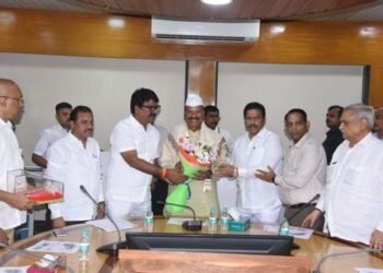 मुंबई कृषि उत्पन्न बाजार समितीच्या आवाराच्या पुनर्विकासासाठी लवकरच निर्णय घेणार – अब्दुल सत्तार