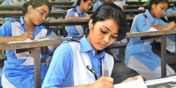 वर्षातून दोन वेळा होणार सीबीएसई बोर्डाची परीक्षा