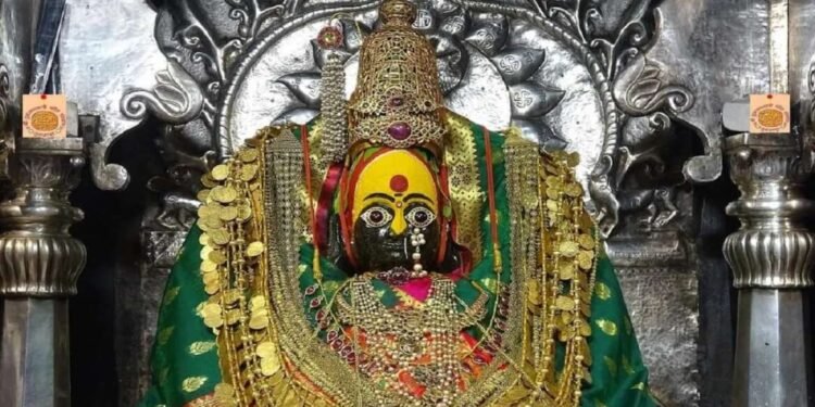 तुळजाभवानीच्या दागिन्यांची दुसऱ्यांदा मोजणी करण्यात आली आहे. गायब झालेल्या प्राचीन अलंकाराच्या अहवालाची प्रतीक्षा.