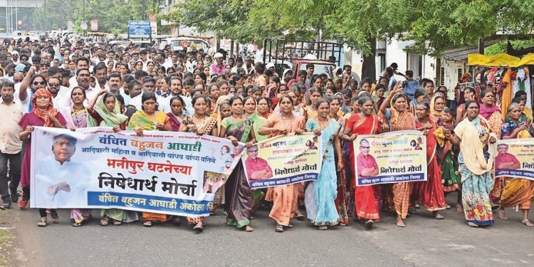 मणिपूर घटनेच्या निषेधार्थ गोंदियात कँडल मार्च