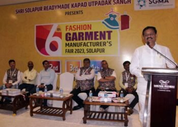 सोलापूर रेडीमेड कापड उत्पादक संघ आयोजित 6 फॅशन गारमेंट मॅन्युफॅक्चर प्रदर्शनाचे उद्घाटन…..