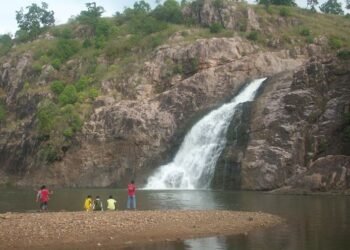 हाजराफॉलने दिला २५ लाखांचा महसूल, २५ हजार पर्यटकांनी दिली भेट