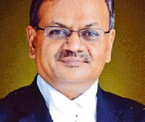 न्यायमूर्ती रोहित देव यांचा तडकाफडकी राजीनामा….