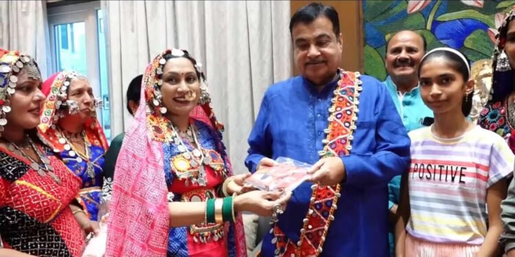 नितीन गडकरी यांनी दिल्या रक्षाबंधनाच्या हार्दिक शुभेच्छा….