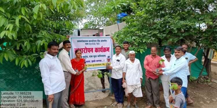 भेंड (ता. माढा) माझी वसुंधरा अभियानातर्गत एक कुटुंब, एक वृक्ष मोहिम…..