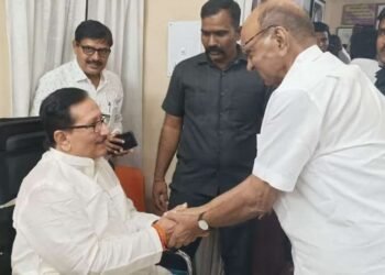 शरद पवार विजयसिंह मोहिते पाटील यांच्या भेटीला…..