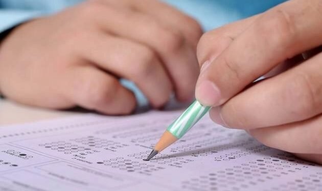 नाशिकमध्ये फुटला तलाठी भरतीचा पेपर, भरती प्रक्रिया वादात