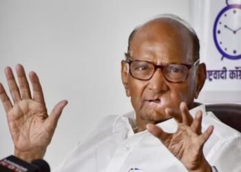 सोलापुर :-  LIVE – राष्ट्रवादीचे अध्यक्ष शरद पवारांचं भाषण…..