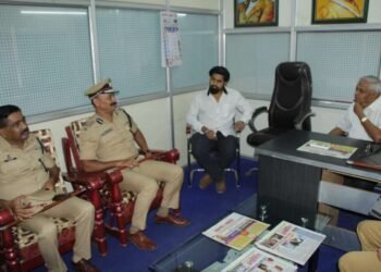 ग्रेट भेट महाराष्ट्र पोलीस महासंचालक (फोर्स वन चीफ ) कृष्णप्रकाशजी यांची तरुण भारत कार्यालयास भेट…..