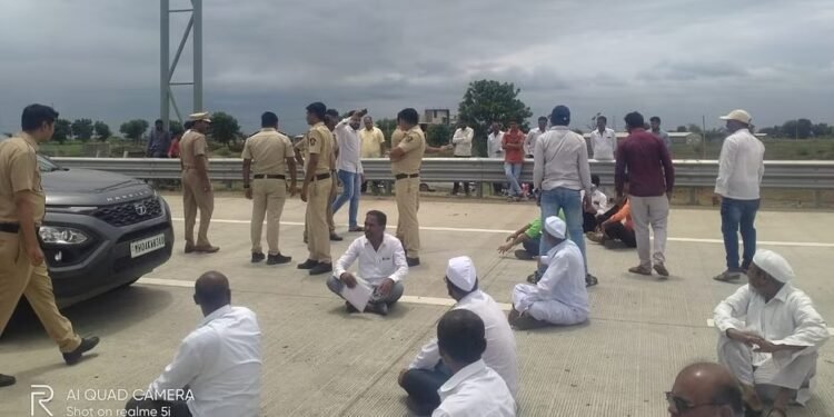 चांदवड टोलनाका कर्मचाऱ्याने दिल्या पाकिस्तान जिंदाबादच्या घोषणा, अटक आणि निलंबित