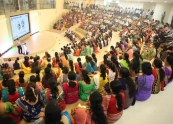 ‘नवी मुंबई इको नाइट्स’ संघाच्या बोधचिन्हाचे आयुक्तांच्या हस्ते अनावरण