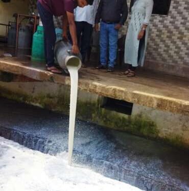 भंडारा : भेसळयुक्त दूधसाठा नष्ट केला