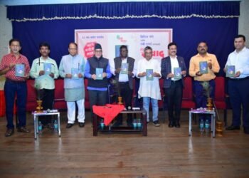 सध्या माणसे दिसतात; पण ती माणसे नसतात – डॉ. मोहन आगाशे