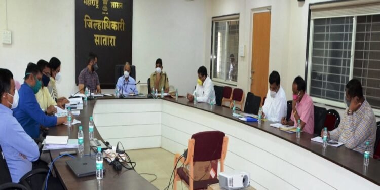 सातारा – चार मतदान केंद्र पुनर्गठित करण्याचा प्रस्ताव जिल्हाधिकाऱ्यांकडे सादर