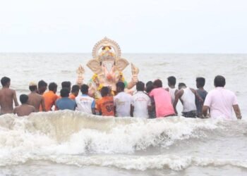 पालघरमध्ये विसर्जनादरम्यान बुडून तिघांचा मृत्यू, दोन परप्रांतीयांचाही समावेश