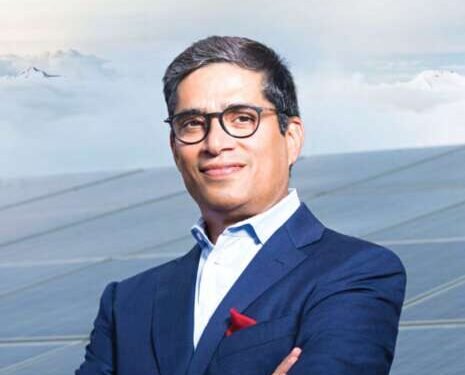 एकेकाळी बसमध्ये पेन विकले, एका आयडियाची उभारली २३०० कोटींची कंपनी