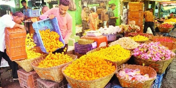 महालक्ष्मीच्या हारासाठी मोजावे लागताहेत तब्बल तीन हजार