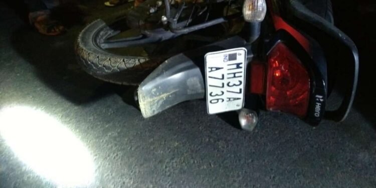 भंडाऱ्यात दुचाकी खांबाला आढळून एकाचा मृत्यू