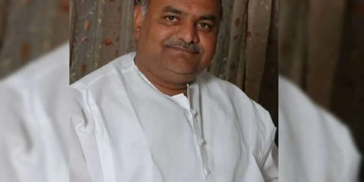 शेतकरी नुकसानभरपाईसाठी आत्महत्या करतात- शिवानंद पाटील