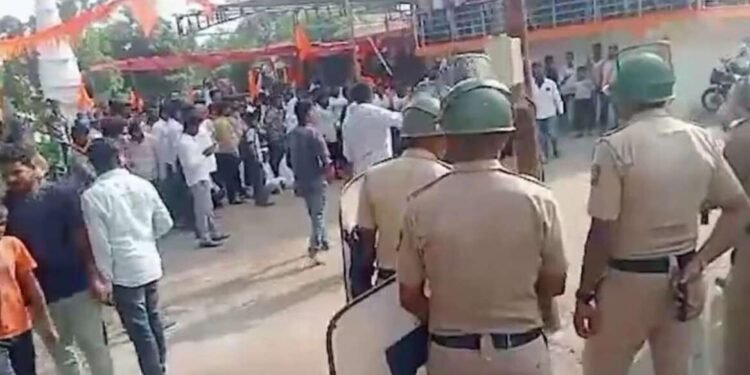 कोल्हापुरात गणेश मूर्ती प्रतिष्ठापने वरून ठाकरे गट आणि शिंदे गटात वाद विकोपाला…