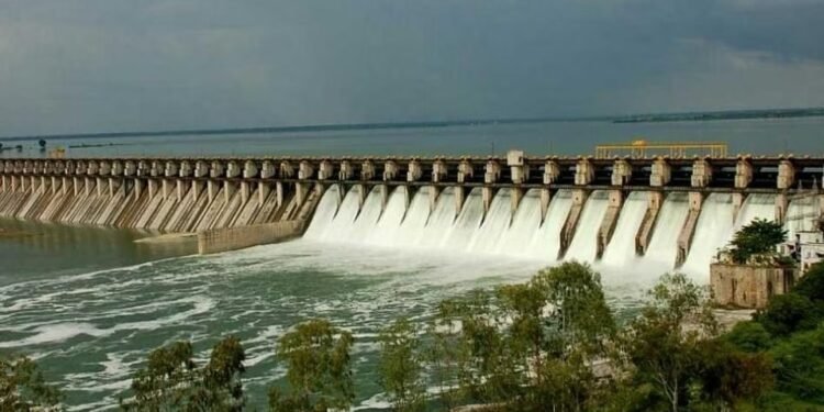 उजनीत मागील २४ तासात १ टीएमसी पाणी जमा