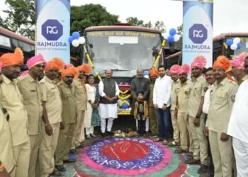 सांगलीत 18 एस.टी. बसेसचे पालकमंत्र्यांच्या हस्ते लोकार्पण
