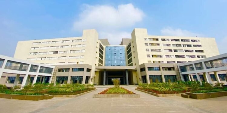 बारामतीत अहिल्यादेवी होळकर शासकीय वैद्यकीय महाविद्यालयास पदव्युत्तर अभ्यासक्रम मंजूर