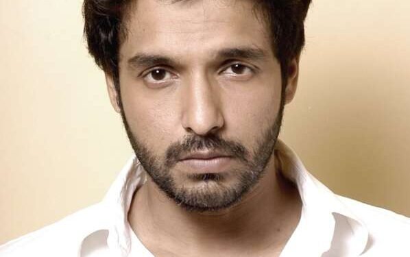 मराठी चित्रपटात झळकणार विनय आनंद