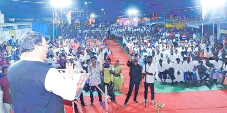 आधी चाळीस चोर एक अलिबाबा होता, आता दोन अलिबाबा ऐंशी चोर झालेत | विजय वडेट्टीवार