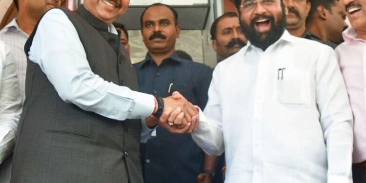 एकनाथ शिंदे कार्यकाळ पूर्ण करतील; ‘पुन्हा येईन’च्या ट्वीटवर फडणवीसांनी दिलं उत्तर