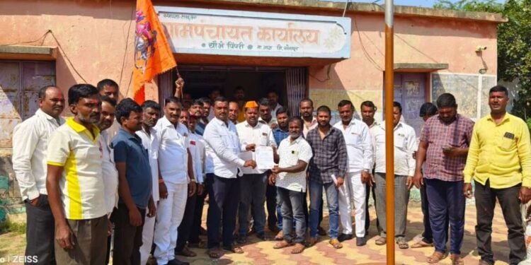 सोलापूर – ओबीसी मधुन मराठ्यांना आरक्षण देण्यासाठी ग्रामपंचायतीचा ठराव