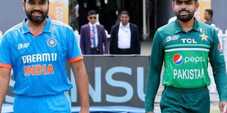 पाकिस्तानविरुद्ध भारताने टॉस जिंकला टॉस जिंकला प्रथम फलंदाजी करण्याचा निर्णय, असा आहे संघ