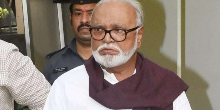 मी त्यांचं काय खाल्लं आणि आता ते कुणाचं खातायत हेही जरांगेंनी सांगावं | छगन भुजबळ