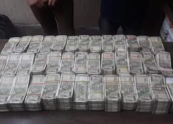 व्हॅन पाहून संशय, आत नव्याकोऱ्या ६ वॉशिंग मशीन; तब्बल १ कोटी सापडले; नेमकं प्रकरण काय?