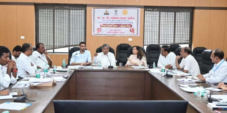 उजनीच्या पाण्याचे योग्य नियोजन करावे – चंद्रकांत पाटील