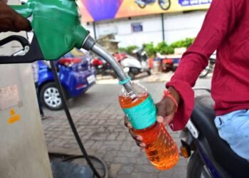 नाशिक : बाटलीत पेट्रोल दिले नाही म्हणून मारहाण