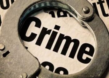 सोलापुरात पोलिसांकडून चोरट्यांवर फायरिंग; सुमारे दीड लाखांचा ऐवज चोरून नेला