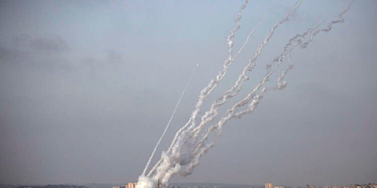 इस्त्रायलने केली हमास विरोधात युद्धाची घोषणा