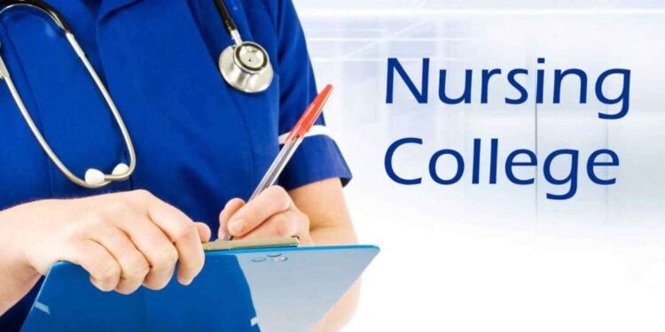 अरोमिरा नर्सिंग कॉलेजचे संस्था चालकासह प्राचार्य, कर्मचारी फरार